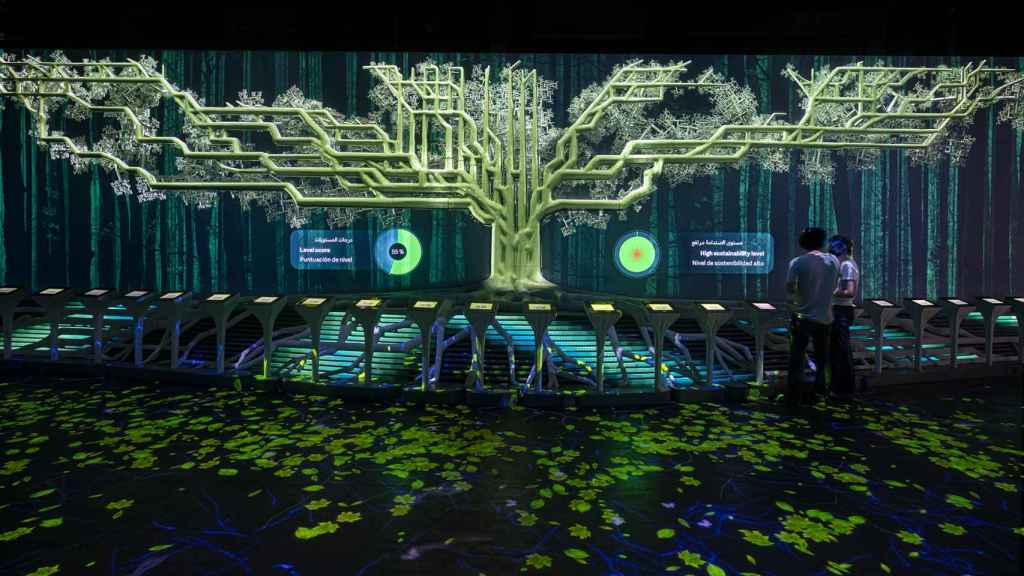 El bosque de la inteligencia con árboles impresos en 3D