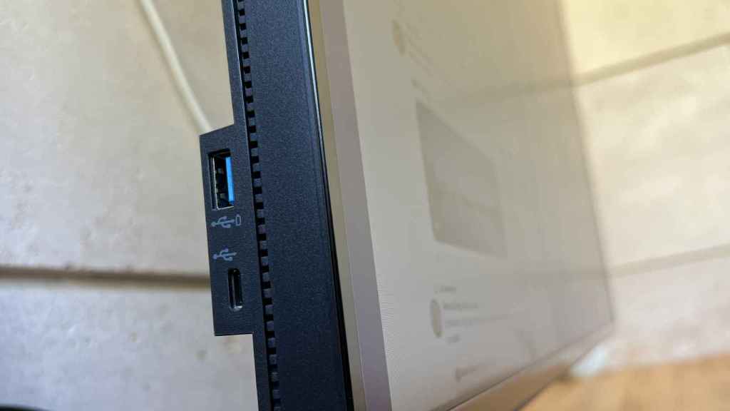 Dell UltraSharp 43: U4320Q