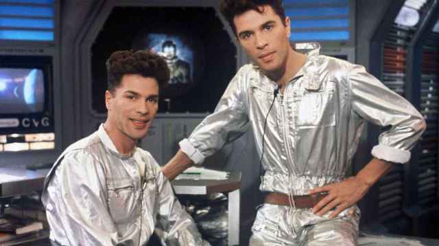 Los hermanos en el primer programa de ciencia ficción de la televisión francesa.