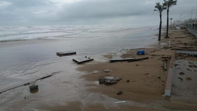 Estado de la playa Babilonia de Guardamar tras el temporal de 2020.