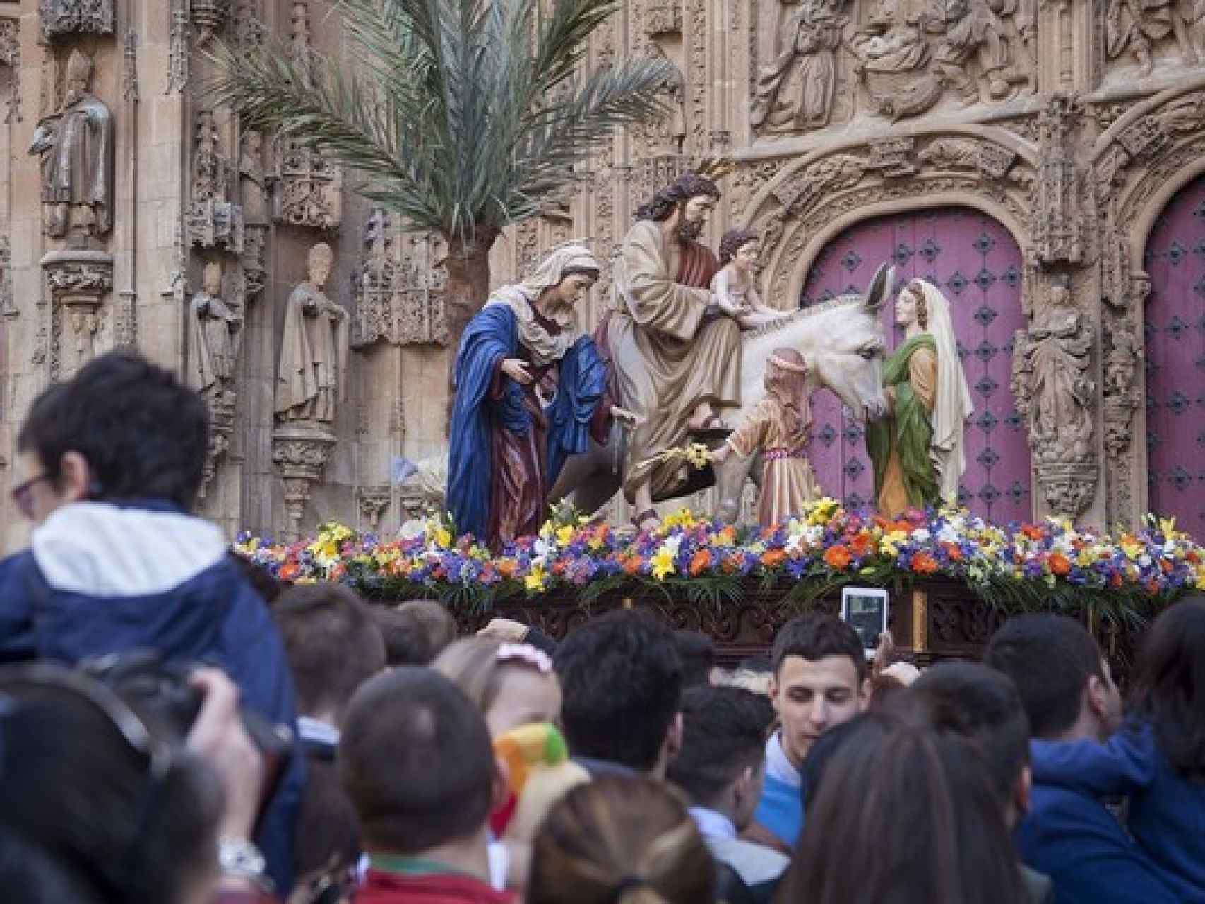 Imagen de archivo de una procesión de la Semana Santa salmantina