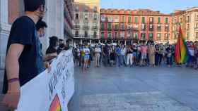 Concentración del colectivo LGTBI+ en Valladolid