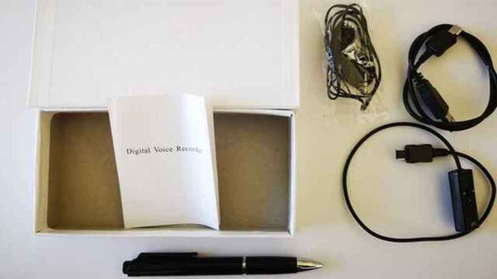 El bolígrafo espía intervenido usado para filtrar exámenes de oposición que ha intervenido la Policía Nacional.