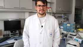 El investigador del Centro de Investigación Biomédica (CIBM) de la Universidad de Granada (UGR), José Manuel Romero Márquez. EP