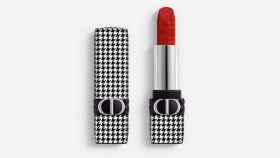 La icónica barra de labios Rouge Dior en su nueva edición limitada.