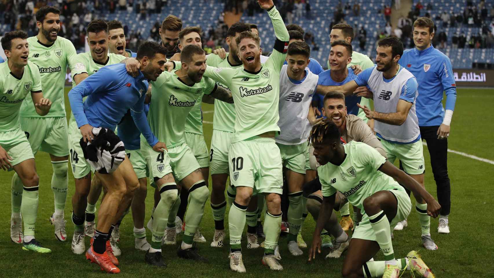Los jugadores del Athletic Club celebran el pase a la final de la Supercopa de España 2022