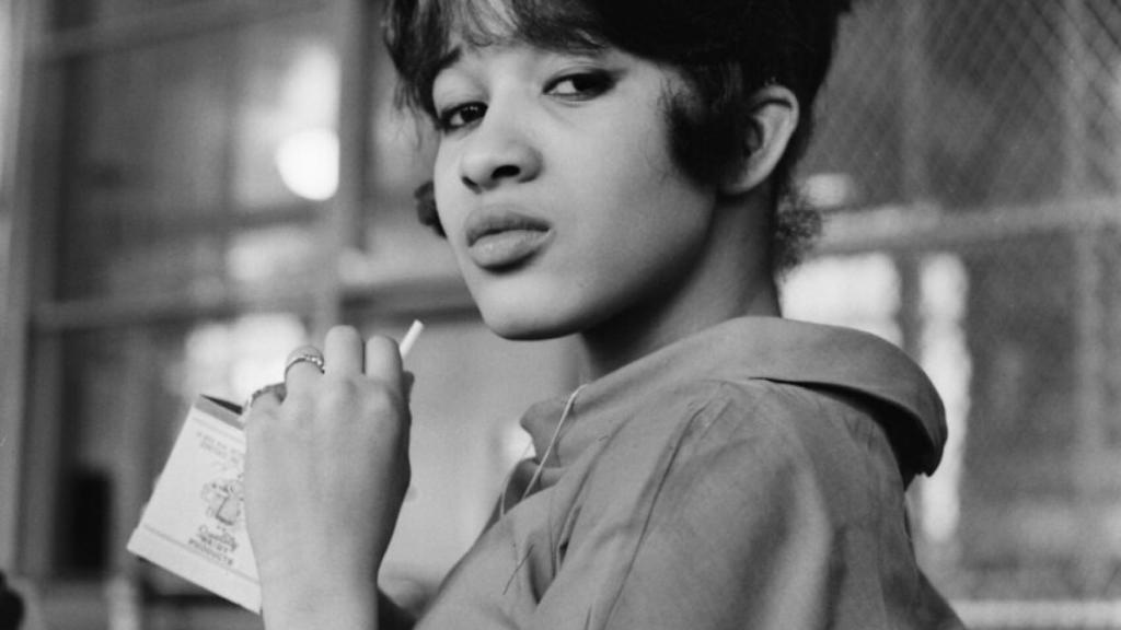 Zendaya está vinculada a una película sobre Ronnie Spector, aquí fotografiada en 1961.