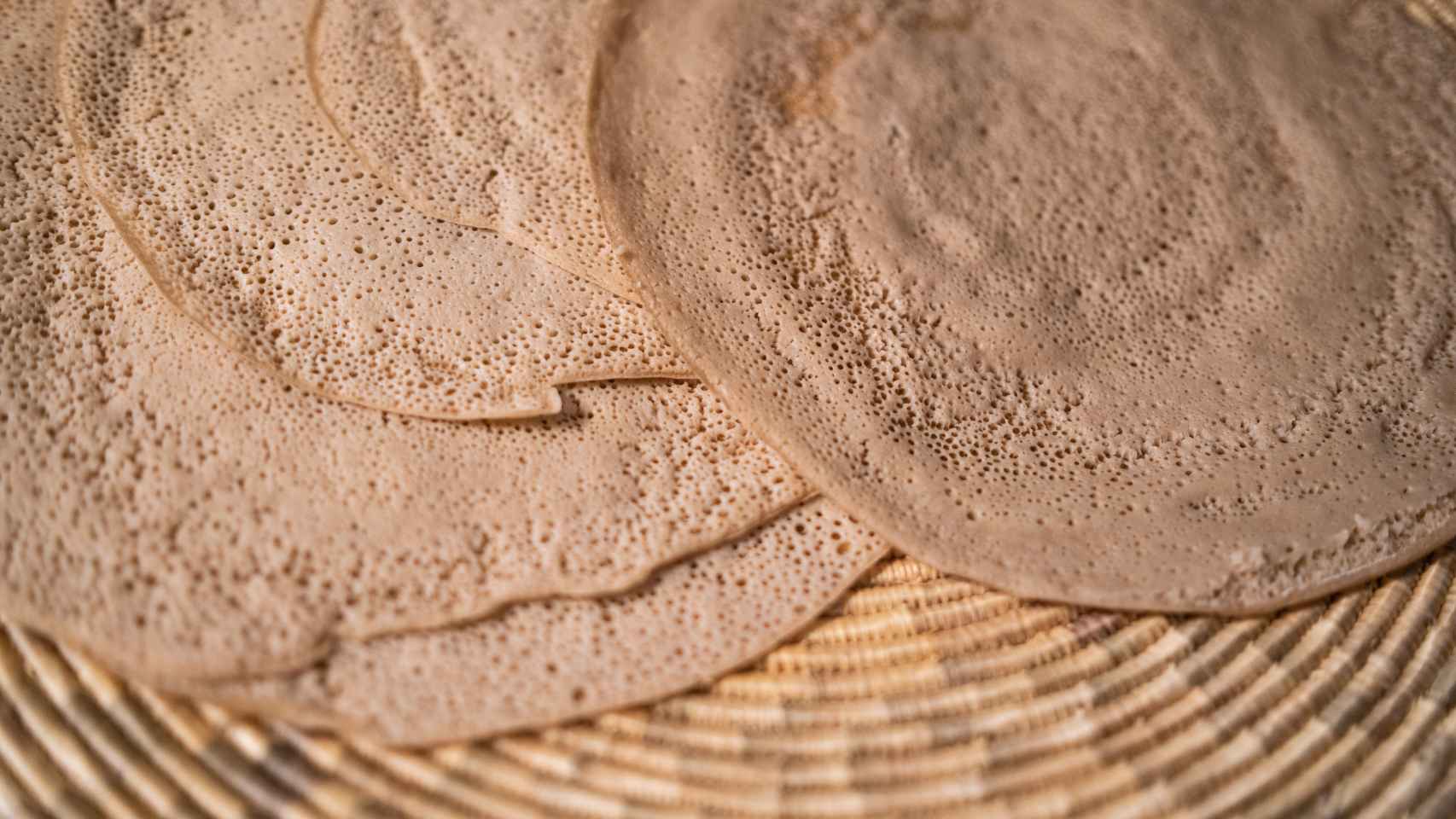 Tradicionalmente se ha utilizado para producir injera, un pan que se asemeja a una tortita.