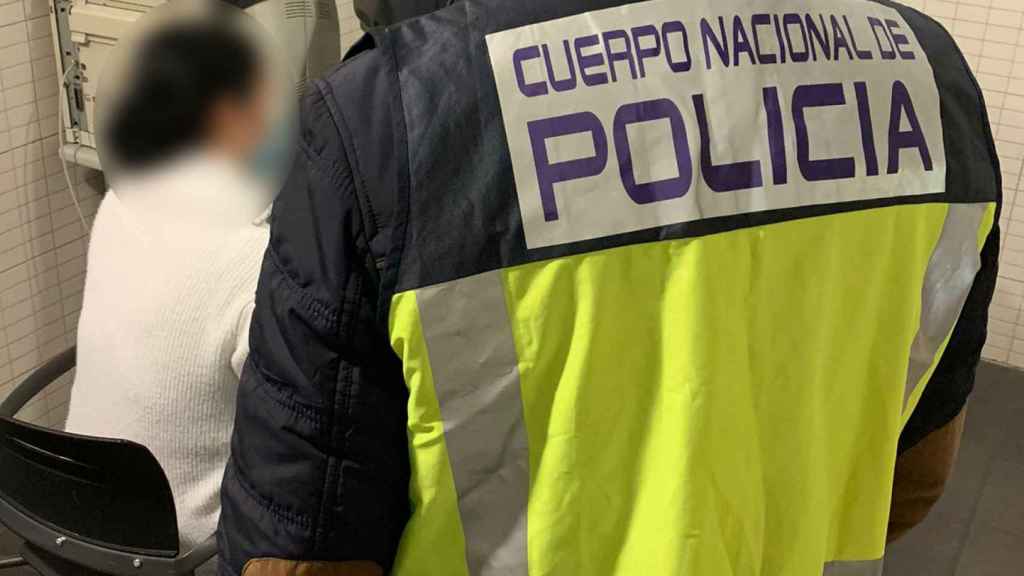 La Policía Nacional detiene a una mujer sobre la que pesaban ocho reclamaciones judiciales de otros tantos juzgados de toda España.