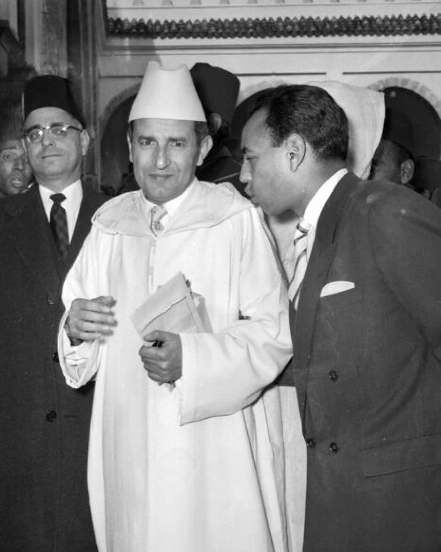 Mohammed V y su hijo el futuro rey Hassan II, tras regresar del exilio en 1955.