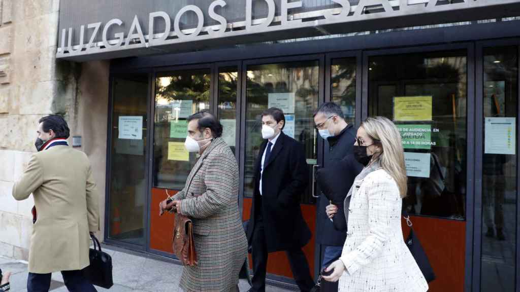 Javier Iglesias evita la foto y no declara por la presunta financiación ilegal del PP de Salamanca