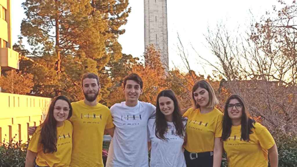 Los seis estudiantes de la UMA en el Bootcamp de Berkeley, California.