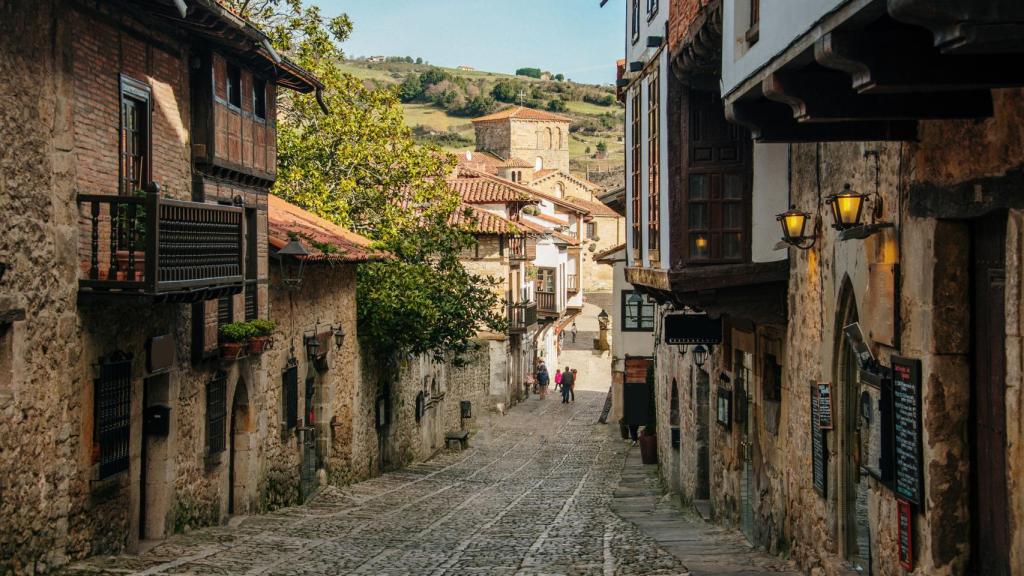 Imagen de las calles de Santillana del Mar