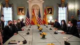 Antony Blinken (izqda), secretario de Estado de EEUU, y José Manuel Albares (dcha), reunidos  en Washington.