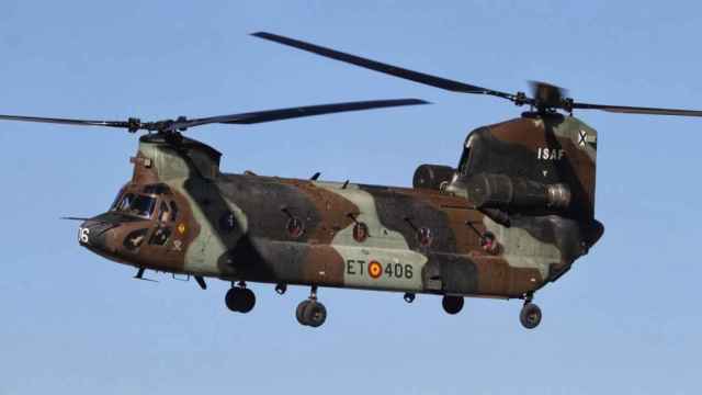 Helicóptero de defensa Chinook