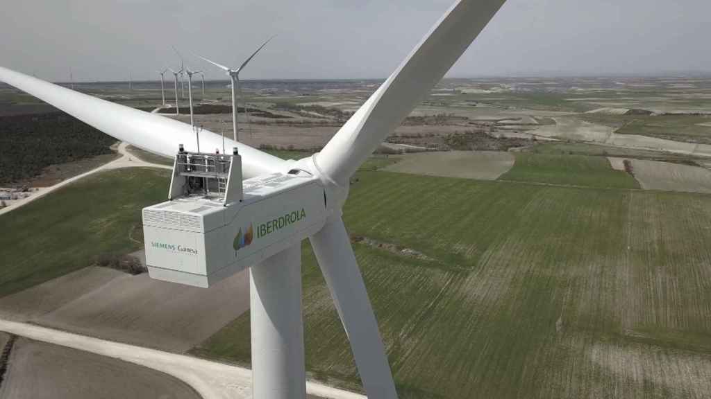 Siemens Gamesa e Iberdrola instalan las turbinas eólicas terrestres más potentes del mundo en Burgos