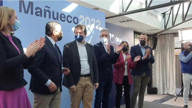 Mañueco en el encuentro sobre servicios públicos celebrado en Ávila