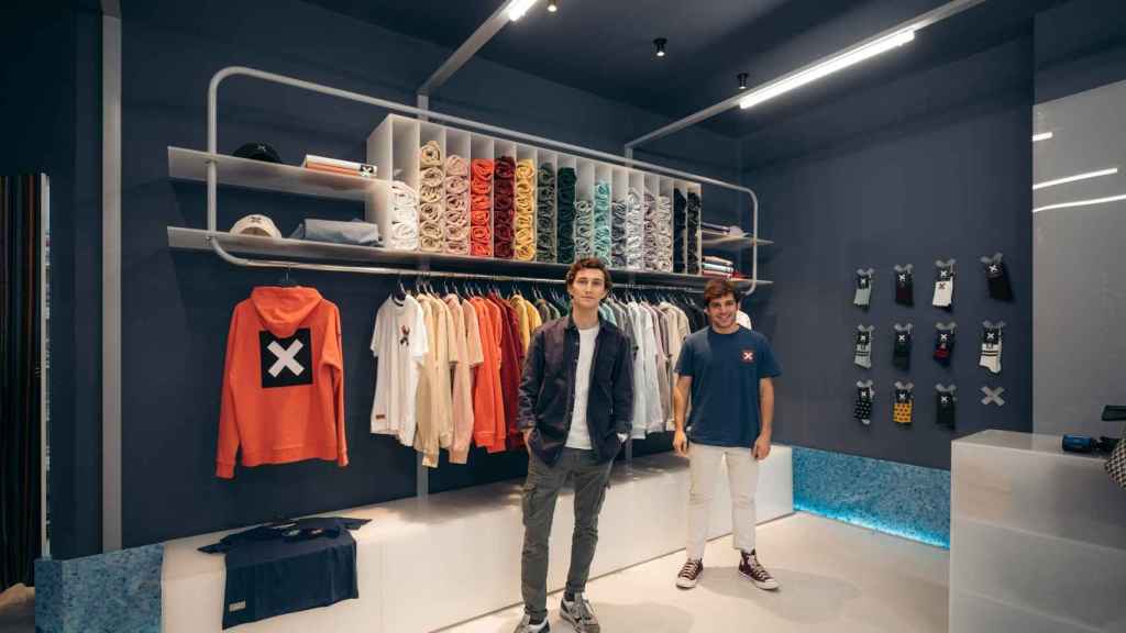 lógica engranaje Templado La X de las camisetas y sudaderas de Blue Banana llega a Málaga: abrirá su  sexta tienda física en España