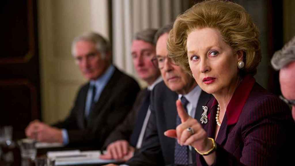 Meryl Streep caracterizada como Margaret Thatcher en 'La dama de hierro'.