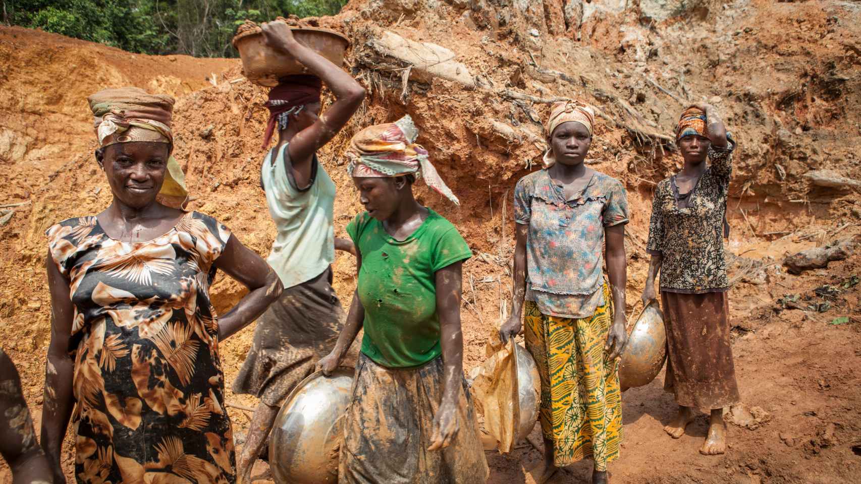 Minas ilegales de oro en Ghana