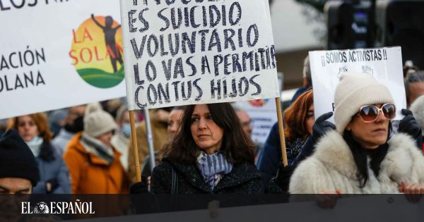 Miles de antivacunas protestan en Bilbao contra el pasaporte Covid y la inmunización