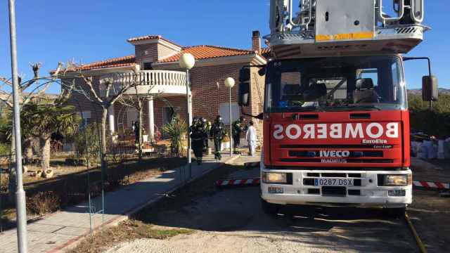 El fuego ataca a una vivienda en Villabáñez