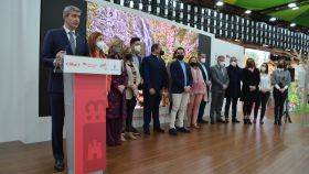Álvaro Gutiérrez con los diputados provinciales del equipo de Gobierno en Fitur 2022. Foto: Diputación de Toledo