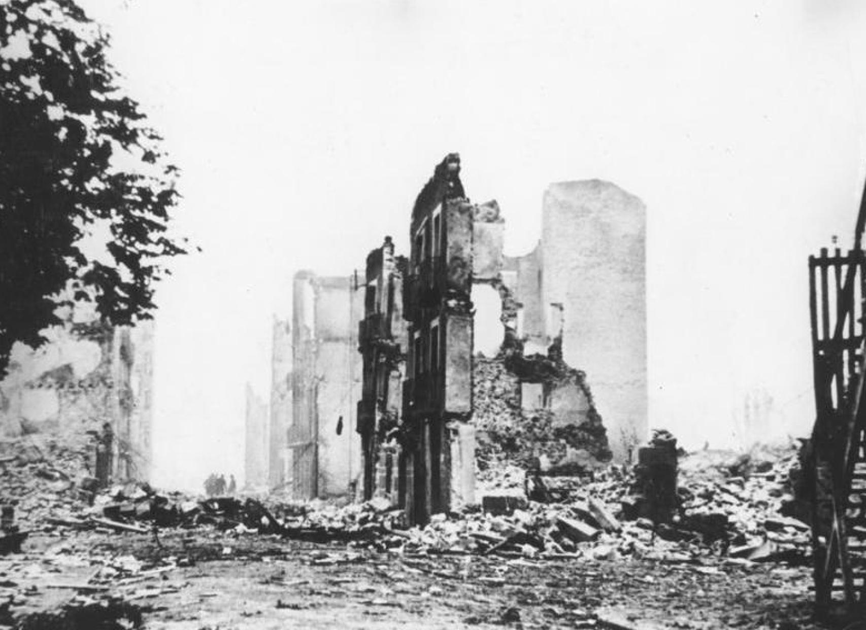 Ruinas de Guernika tras el bombardeo alemán.