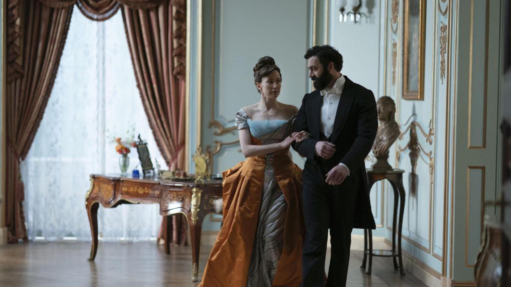 Carrie Coon y Morgan Spector en 'La Edad Dorada'.