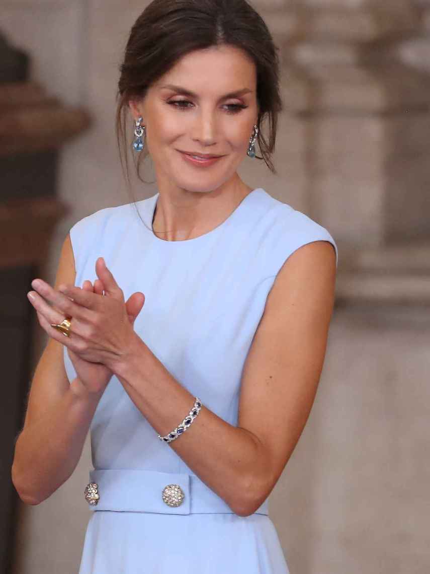 La reina Letizia no se separa de su anillo de Karen Hallam desde el 24 de abril de 2019.