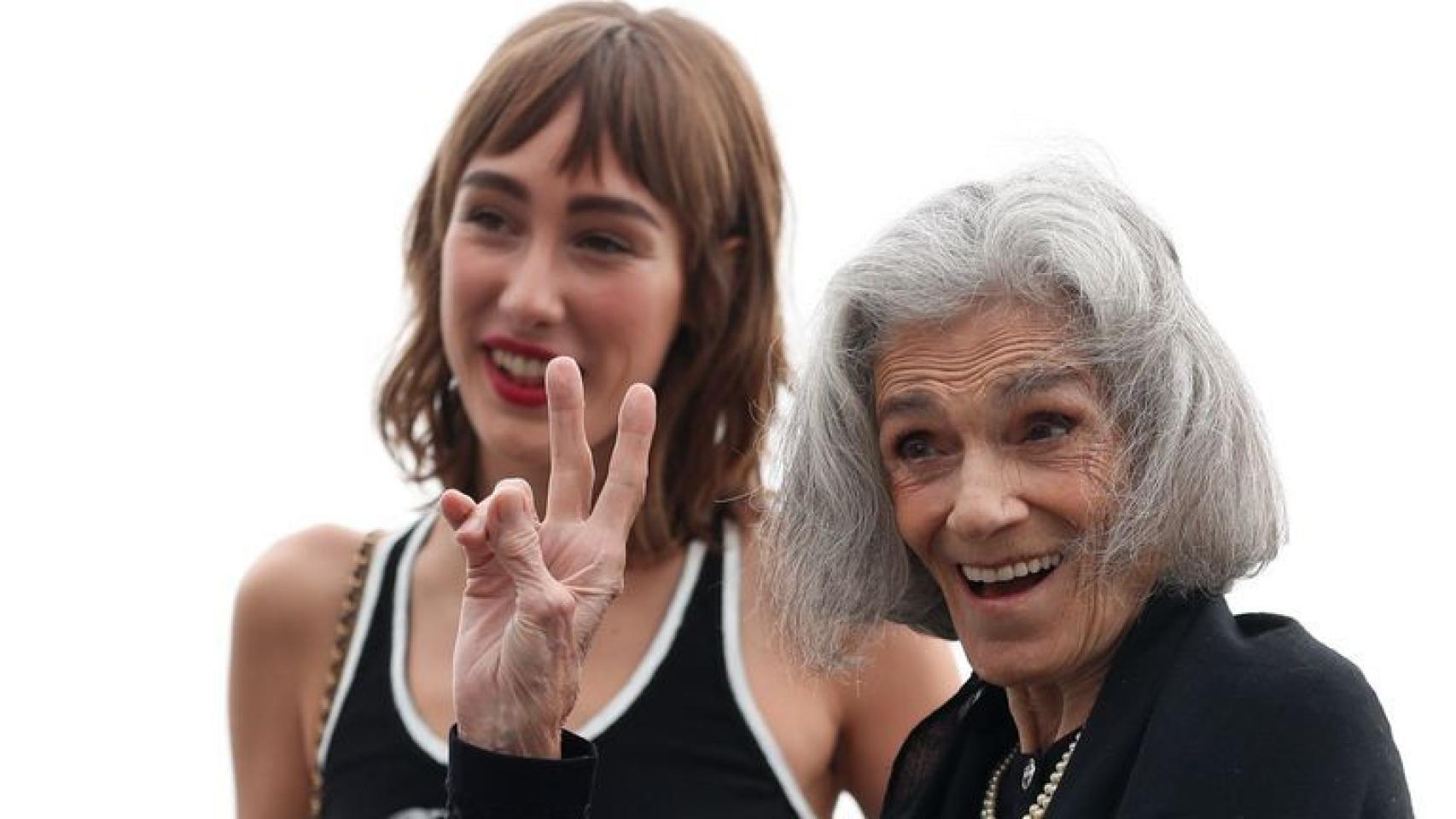 Vera Valdez, la 'abuela' que desfiló para Chanel, fue torturada en Brasil y  aterroriza al cine español