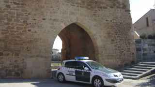 Investigadas cuatro personas por pintar la Puerta de San Andrés de Villalpando