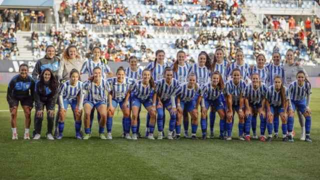 Jugadores del Málaga CF Femenino en su segundo partido en La Rosaleda en dos meses.