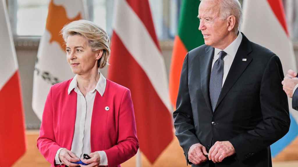 Ursula von der Leyen y Joe Biden, durante su reunión en Bruselas en junio de 2021
