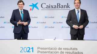 CaixaBank pondrá en marcha un plan de mejora de atención al cliente al margen de las exigencias de Calviño