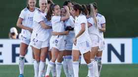 Las jugadoras del Real Madrid Femenino celebran su gol