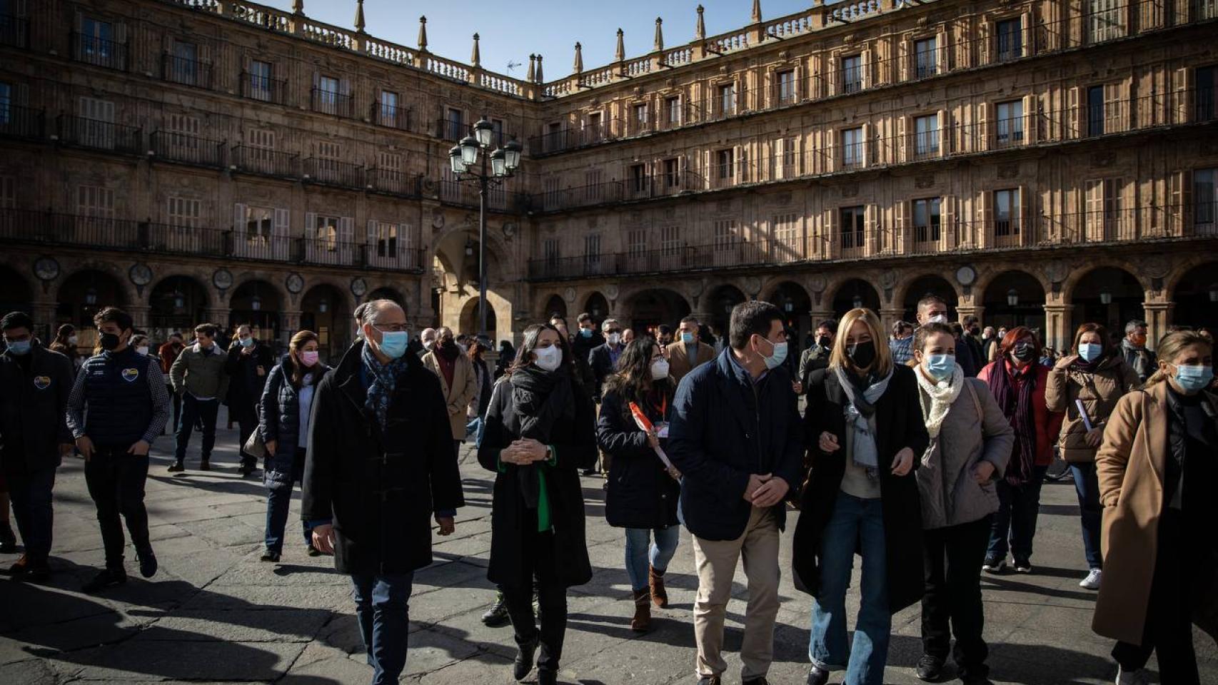 Imágenes del día en Castilla-La Mancha: Carmen Picazo arropa a Igea en Salamanca