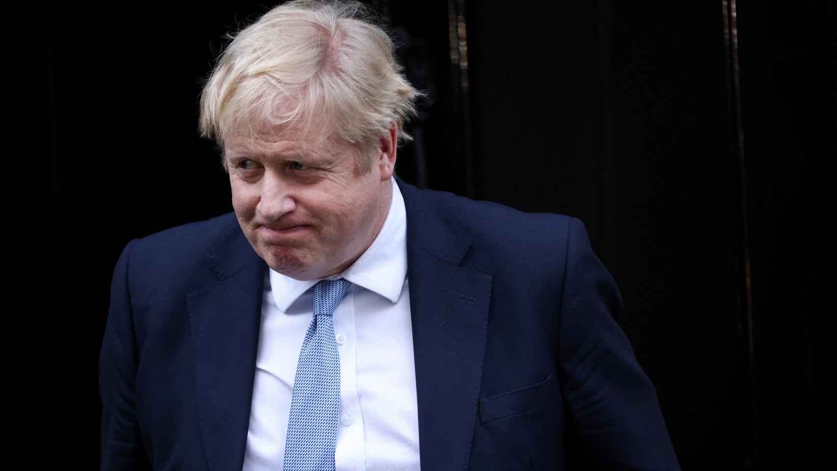 El primer ministro británico, Boris Johnson, saliendo de Downing Street.