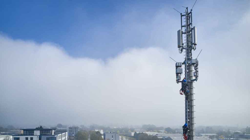 Imagen de una torre de telecomunicaciones de la compañía de infraestructuras Vantage Towers