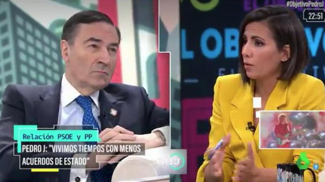 La periodista Ana Pastor entrevista en La Sexta a Pedro J. Ramírez, director de EL ESPAÑOL.