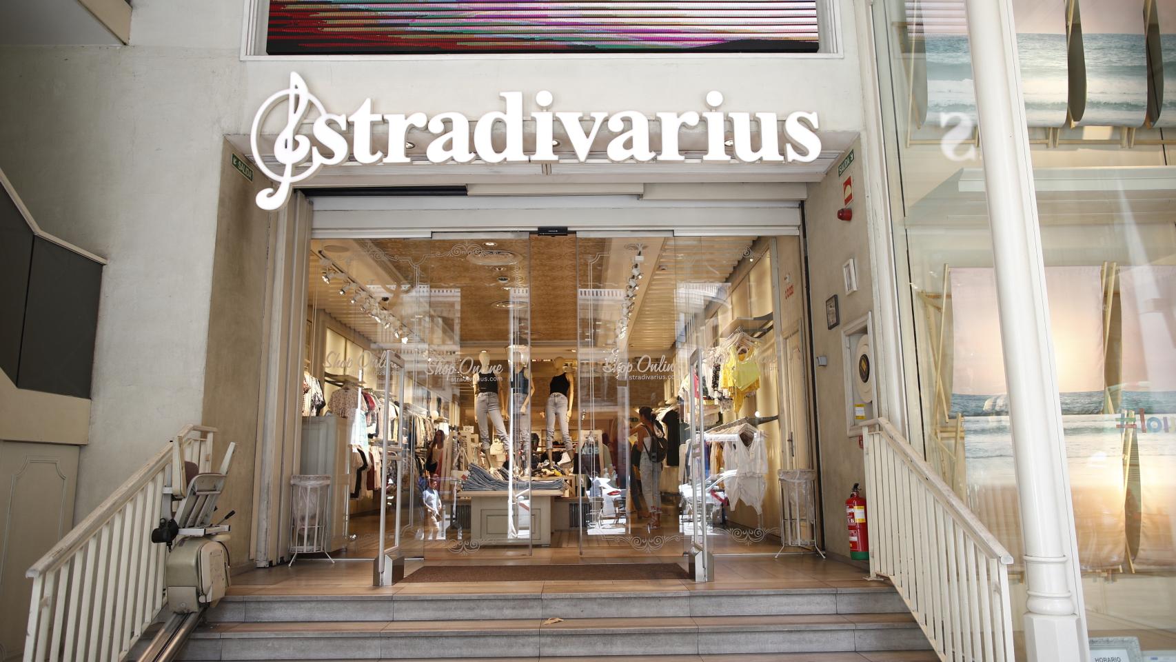 Conciliador romántico cómodo Stradivarius, la marca de la clave de sol que Inditex compró a una familia  catalana y factura más de 1.000 M€