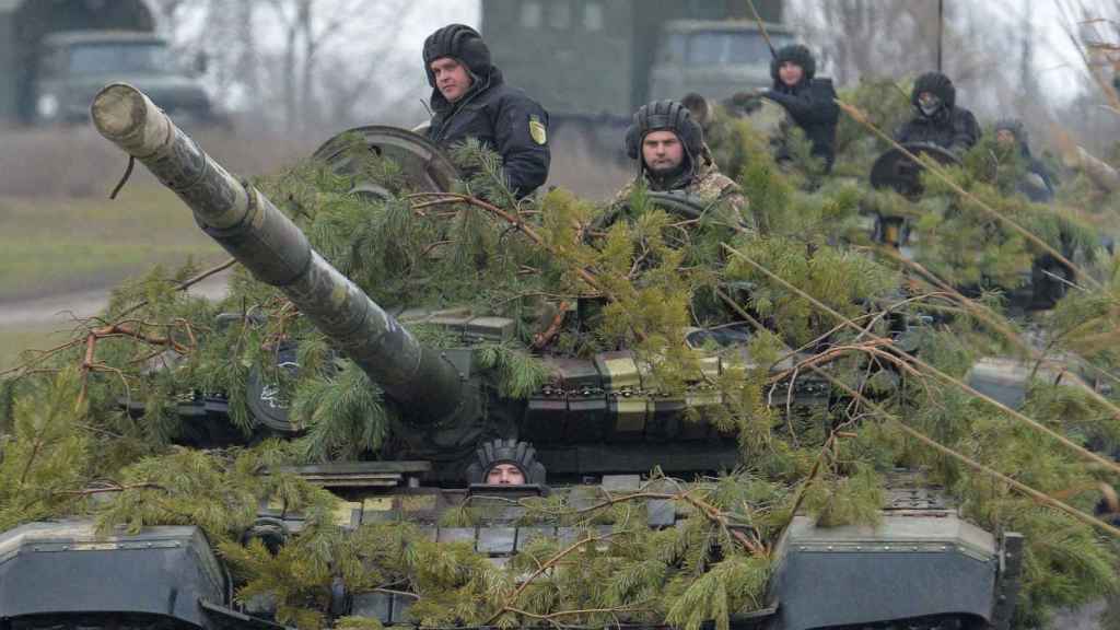 Tanques ucranianos de maniobras en diciembre de 2021.