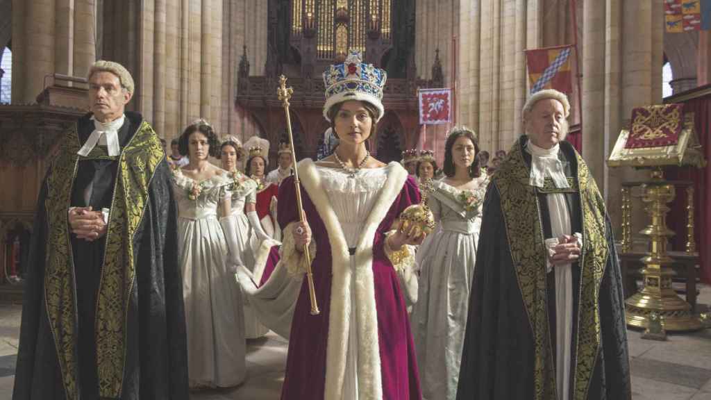 'Victoria' narra la historia de la reina que cambió el rumbo del Reino Unido.