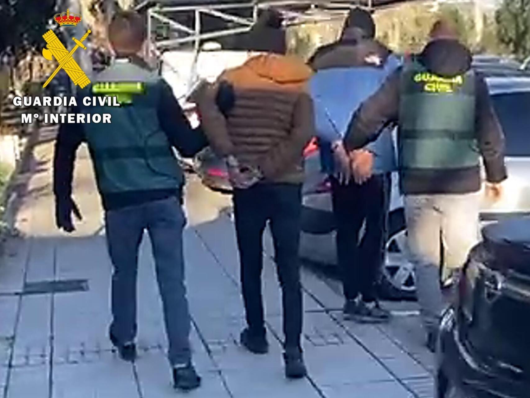 Momento de la detención / Imagen facilitada por la Guardia Civil