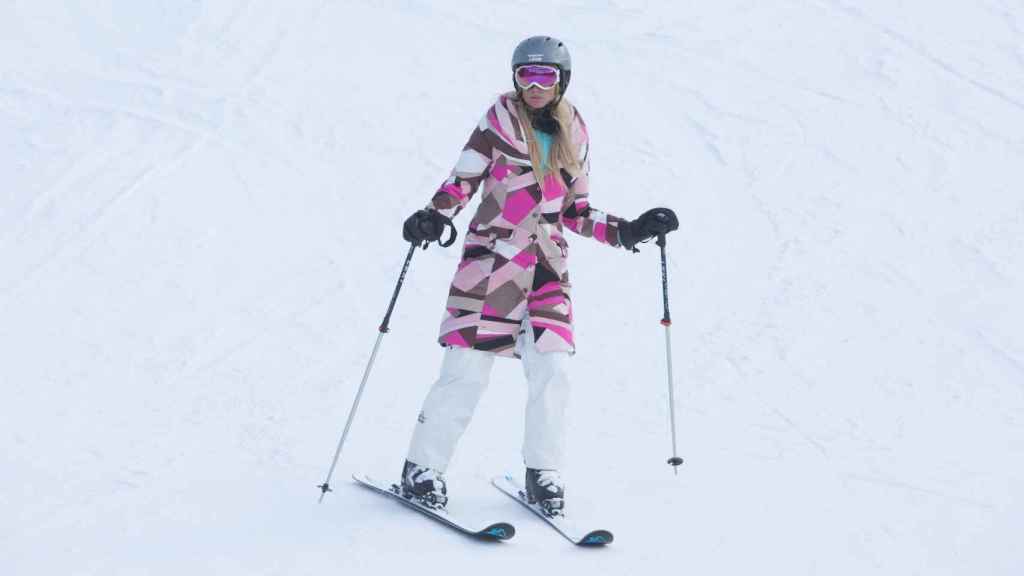 Paris Hilton durante una jornada de esquí.