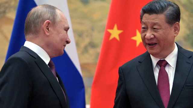 Los presidentes chino, Xi Jinping,(i) y ruso, Vladimir Putin (d), este viernes en Pekín.