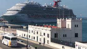 Imagen de la Casa de Botes del puerto de Málaga.