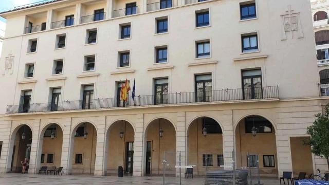 Fachada de la Audiencia Provincial de Alicante.