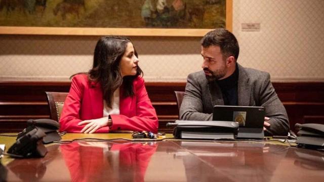 Inés Arrimadas y Pablo Cambronero, en el Congreso, en una imagen de archivo.