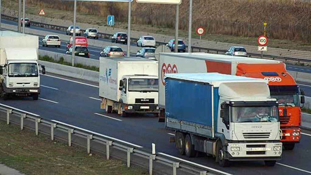 Camiones en carreteras españolas